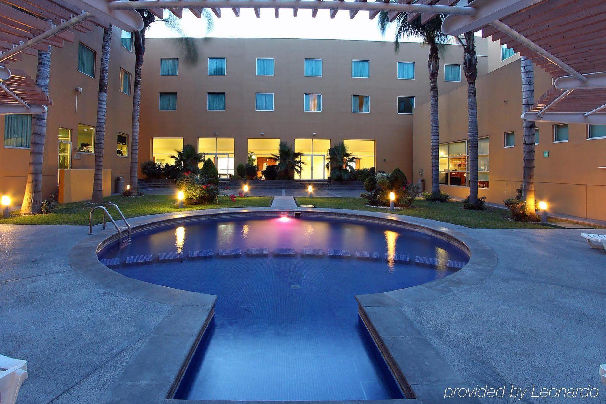 Fiesta Oriente Hotel San Luis Potosí