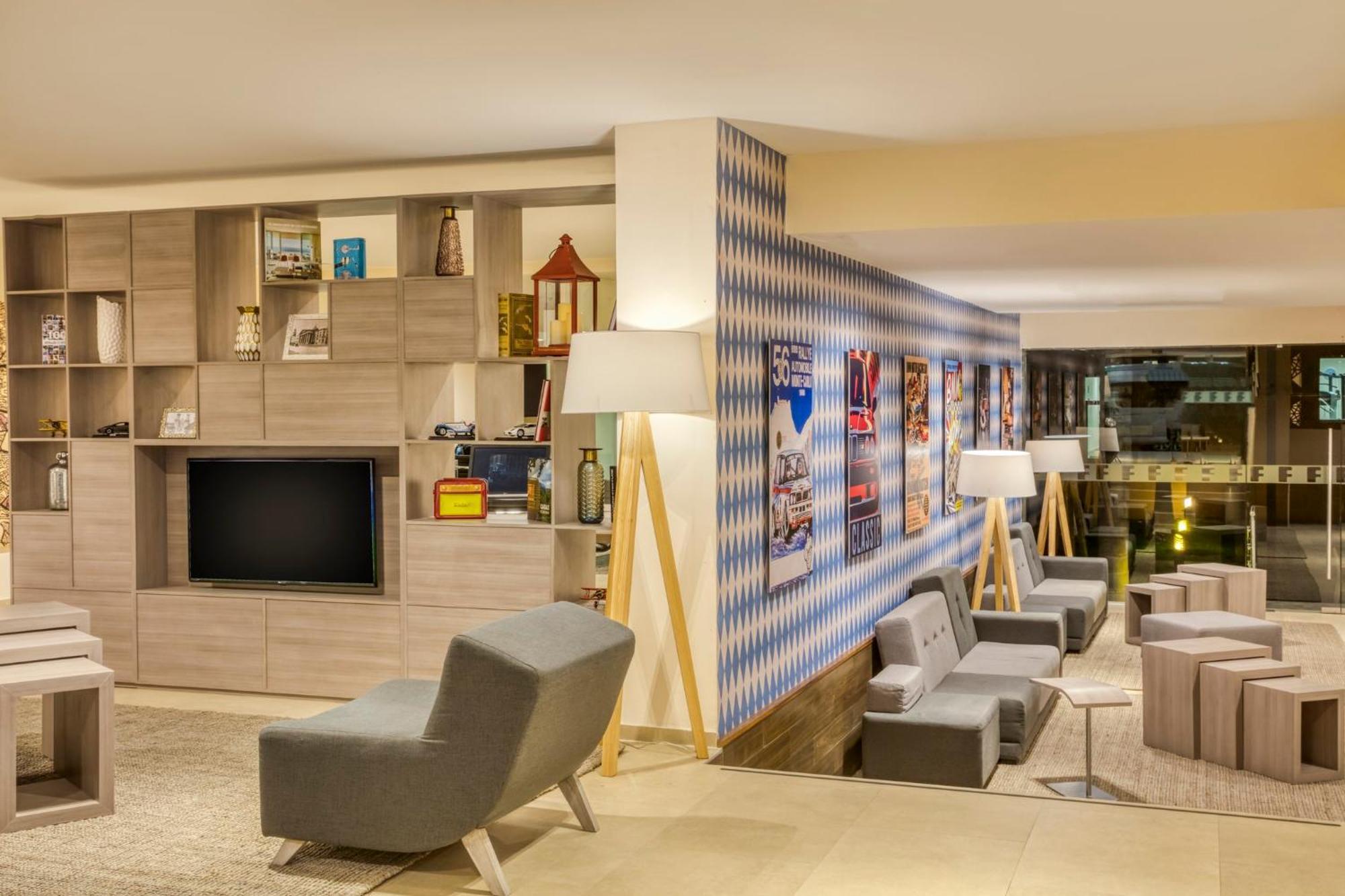 Fiesta Express Oriente Hotel 4*