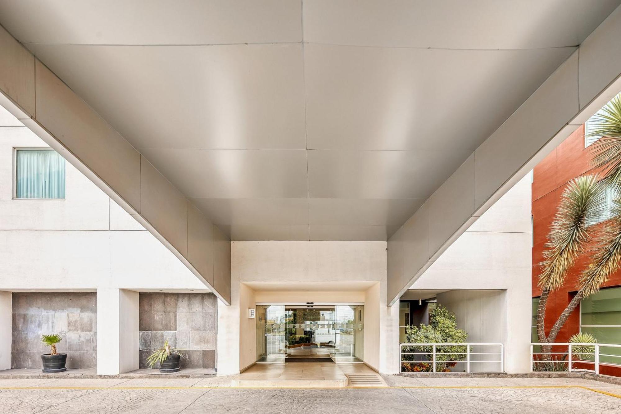Fiesta Oriente Hotel San Luis Potosí