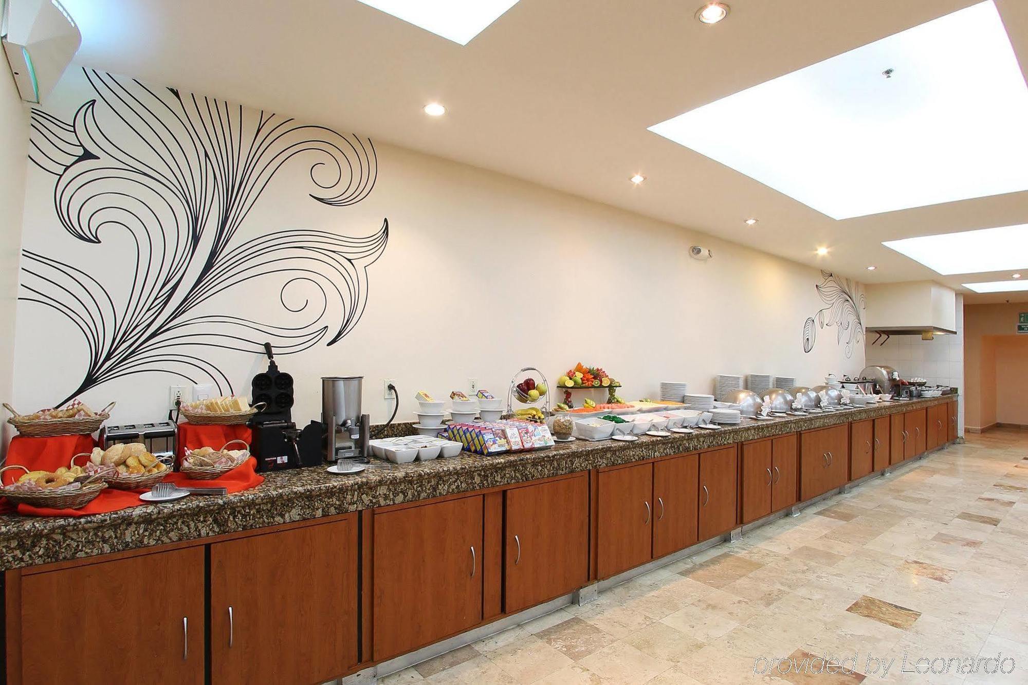 Hotel Fiesta Oriente 4*